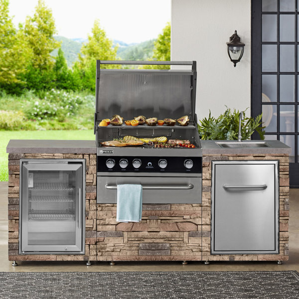 Outdoor kitchen clearance island with sink